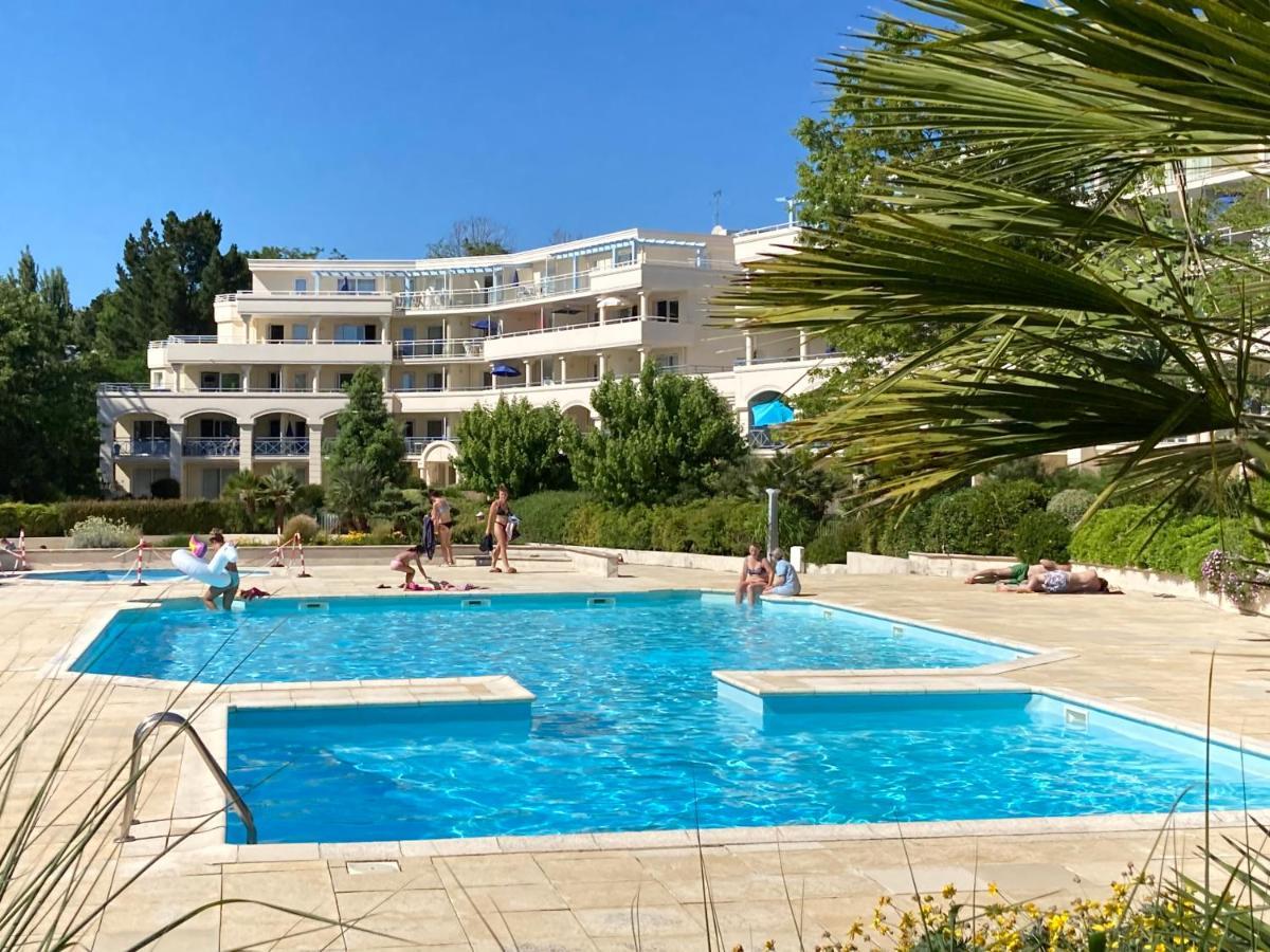 Appartement A 300m De La Plage, Parc, Piscine, Terrasse